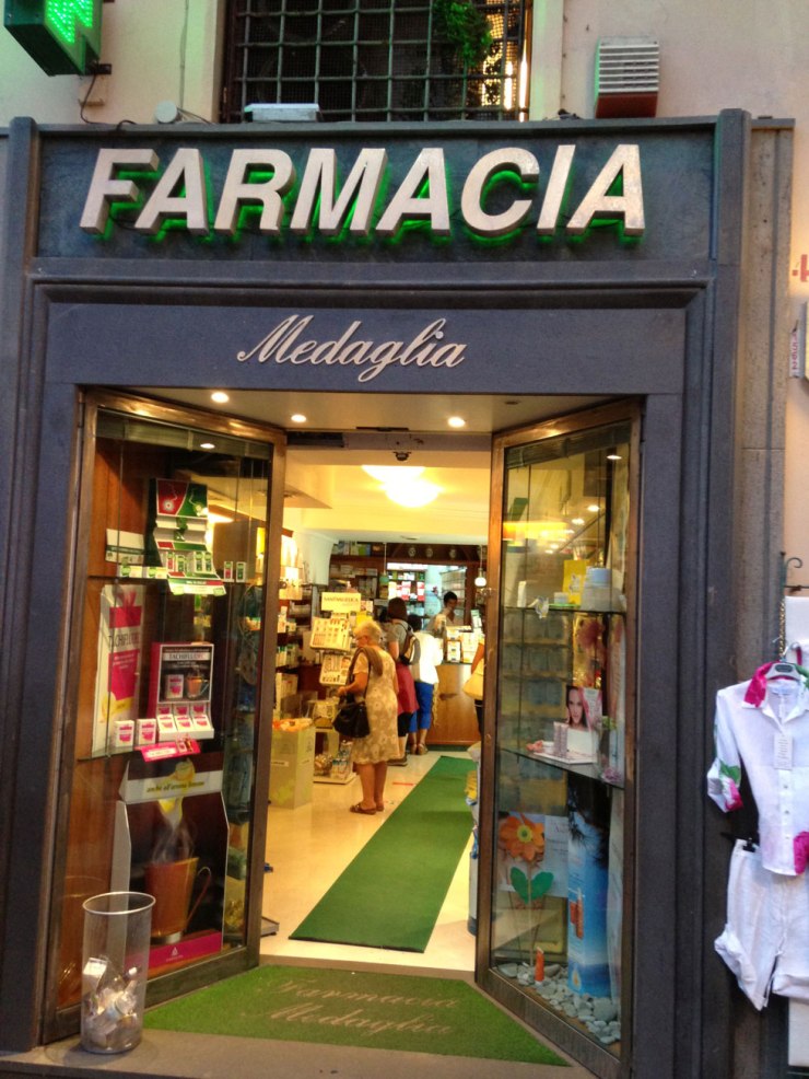 Apotheke-Amalfi-1